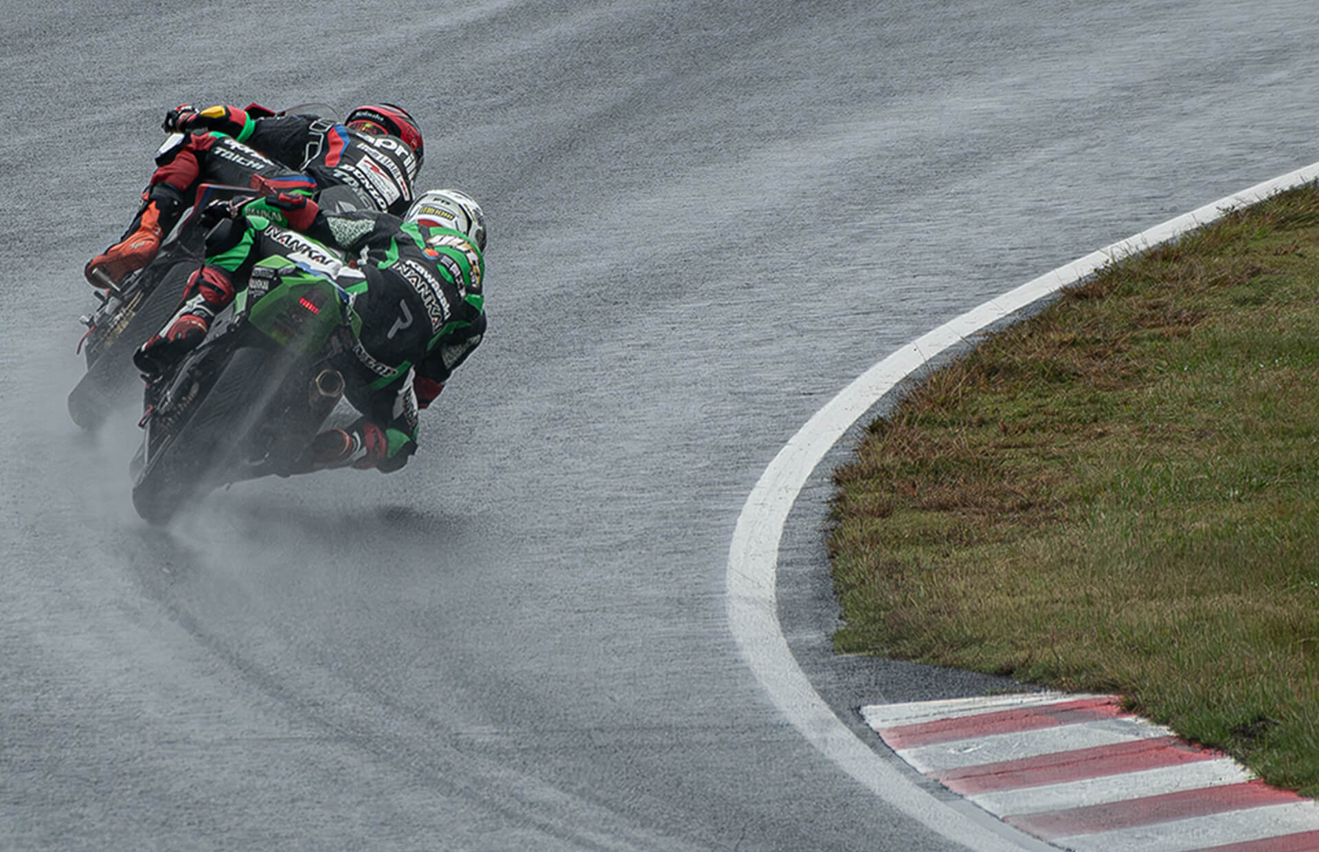 ロードレース写真4枚目