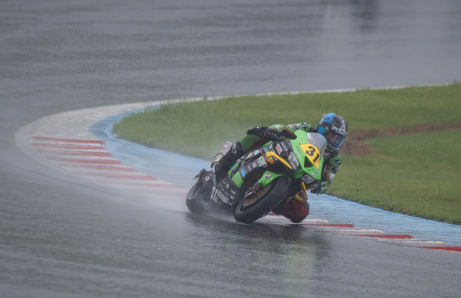 ロードレース写真4枚目
